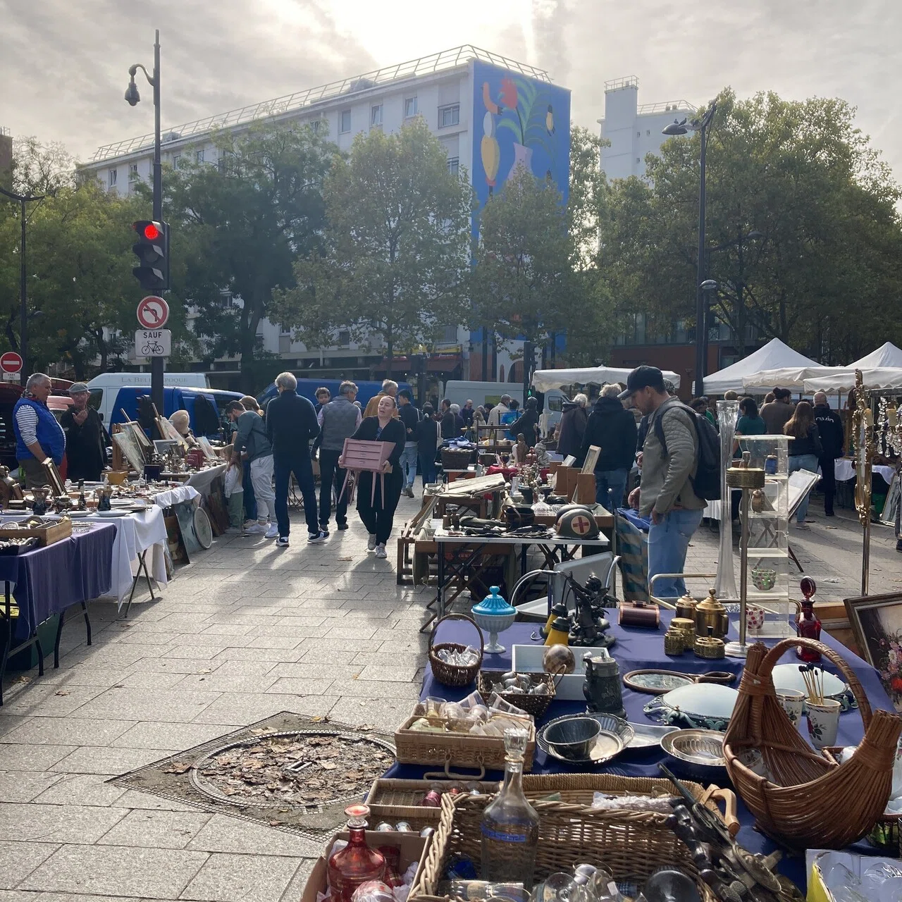 ヴァンヴの蚤の市（Les puces de Vanves）：アンティークなものが 