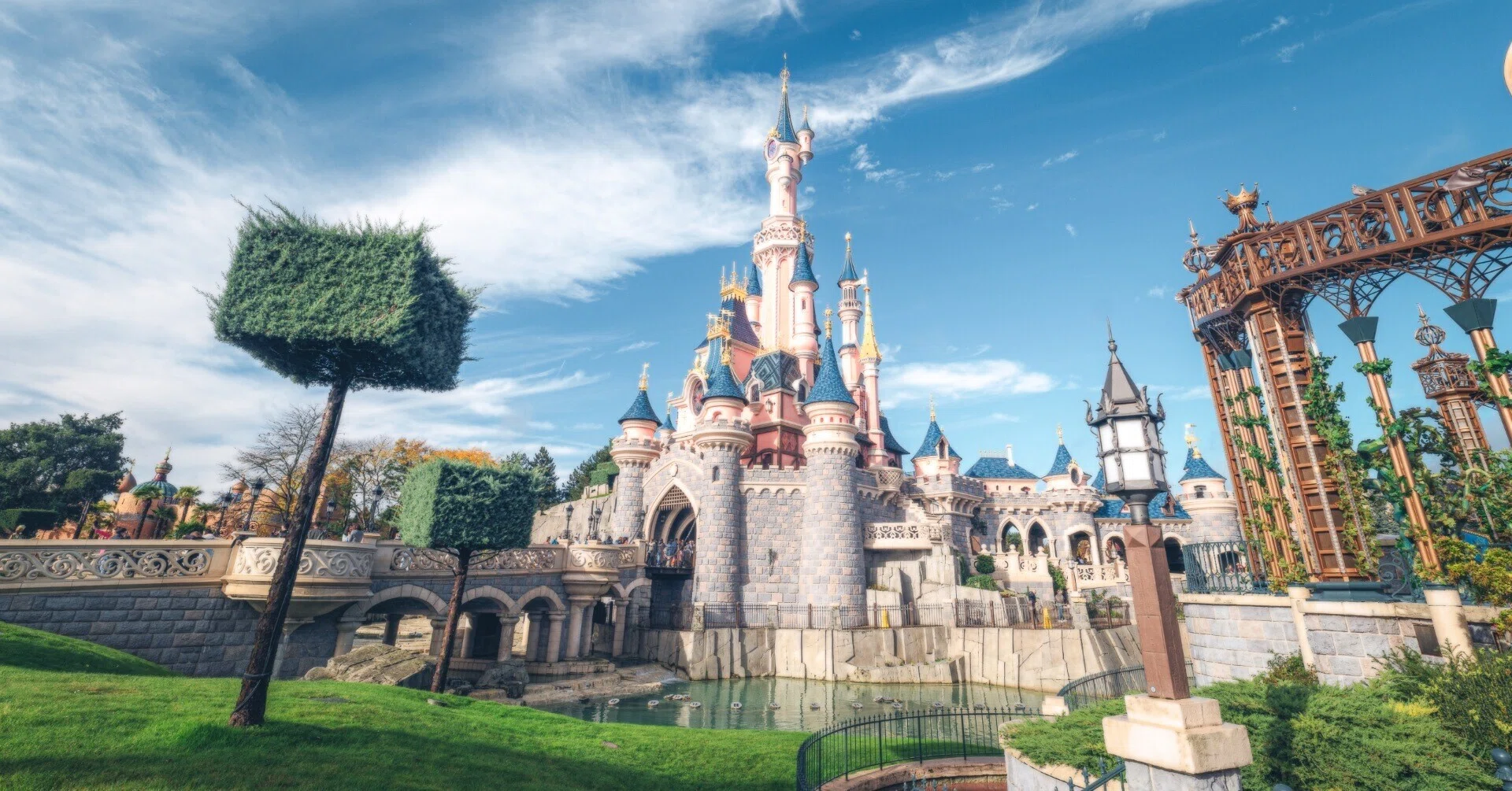ディズニーランドパリのしおり①｜Kimi