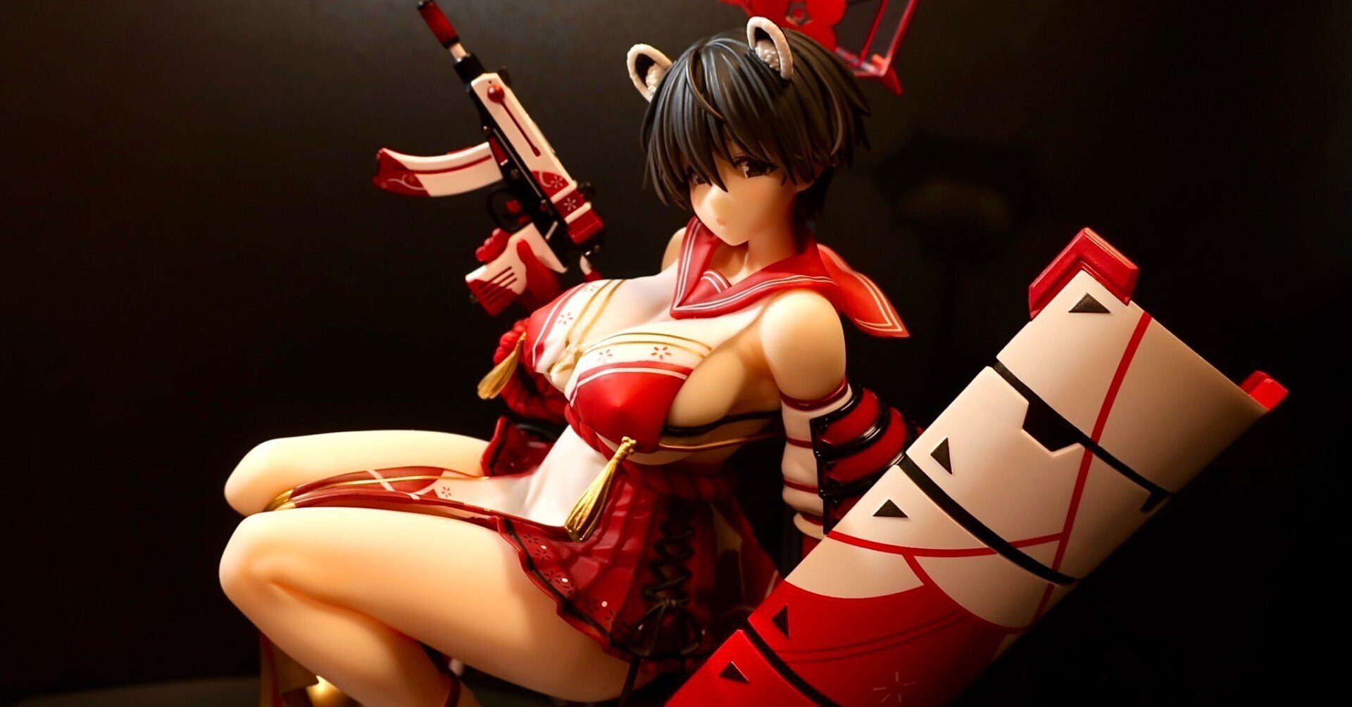 絶賛 AniGift 横乳と太ももに目が釘付け。フィギュア「ブルー