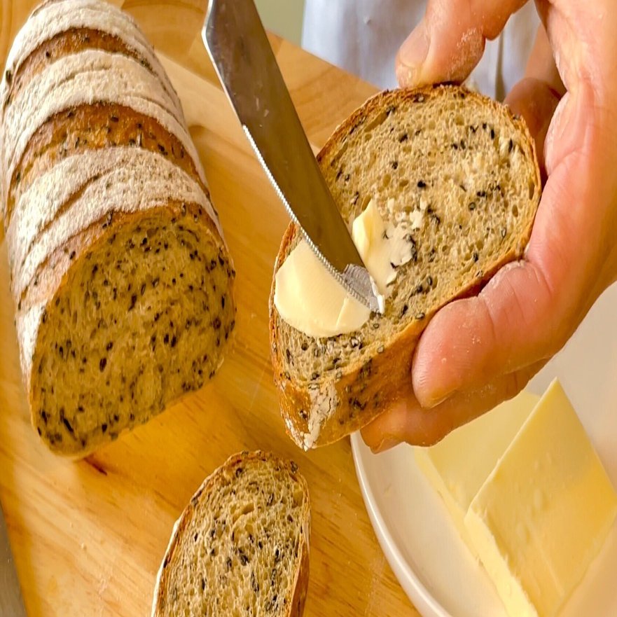 自宅で簡単 黒胡麻のパン ド カンパーニュ Chef Ichi Note