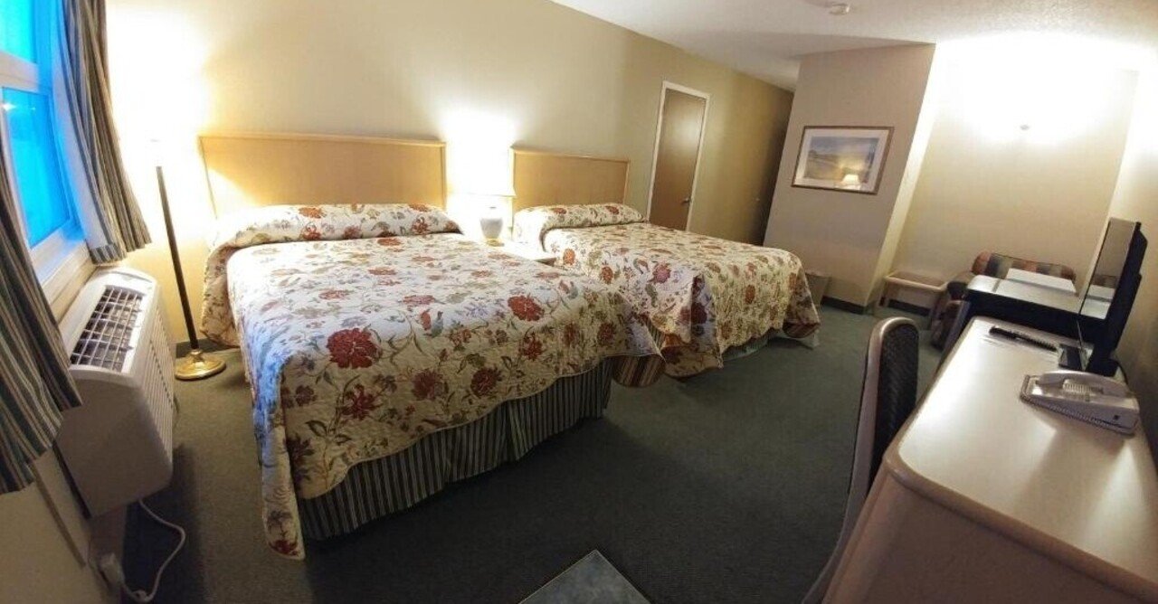 アルバータホテル内レストラン有給インターンシップ｜WAVE留学