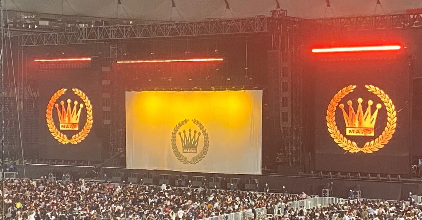 ブルーノ・マーズ緊急来日公演に行ってきた｜Riri