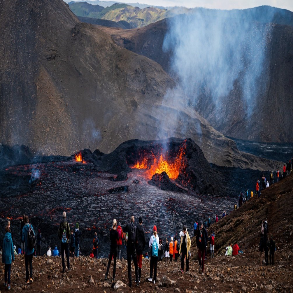 アイスランドから見る風景 Vol 21 2 レイキャネス半島での噴火 22年8月編 Discovery Tours Iceland 坂本純子 Note