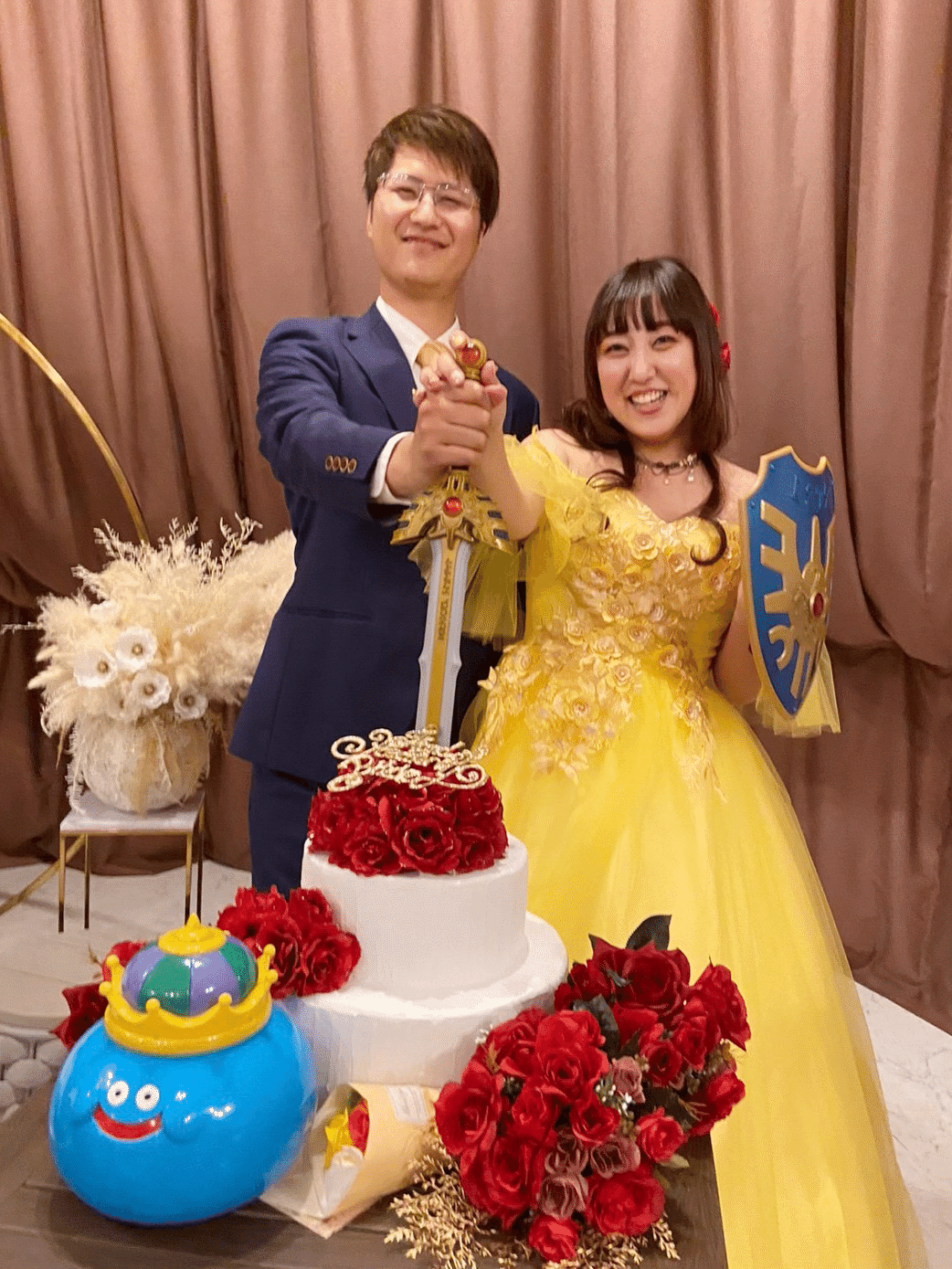 ロトのつるぎで入刀ウェディングケーキ&ケーキトッパーを作りました