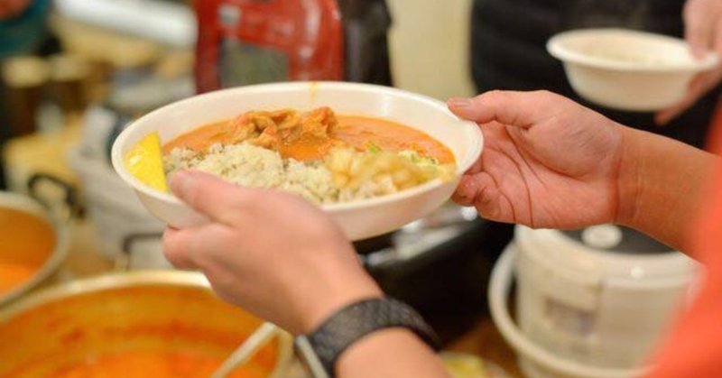 まんなかにあるものが「カレー」である理由。