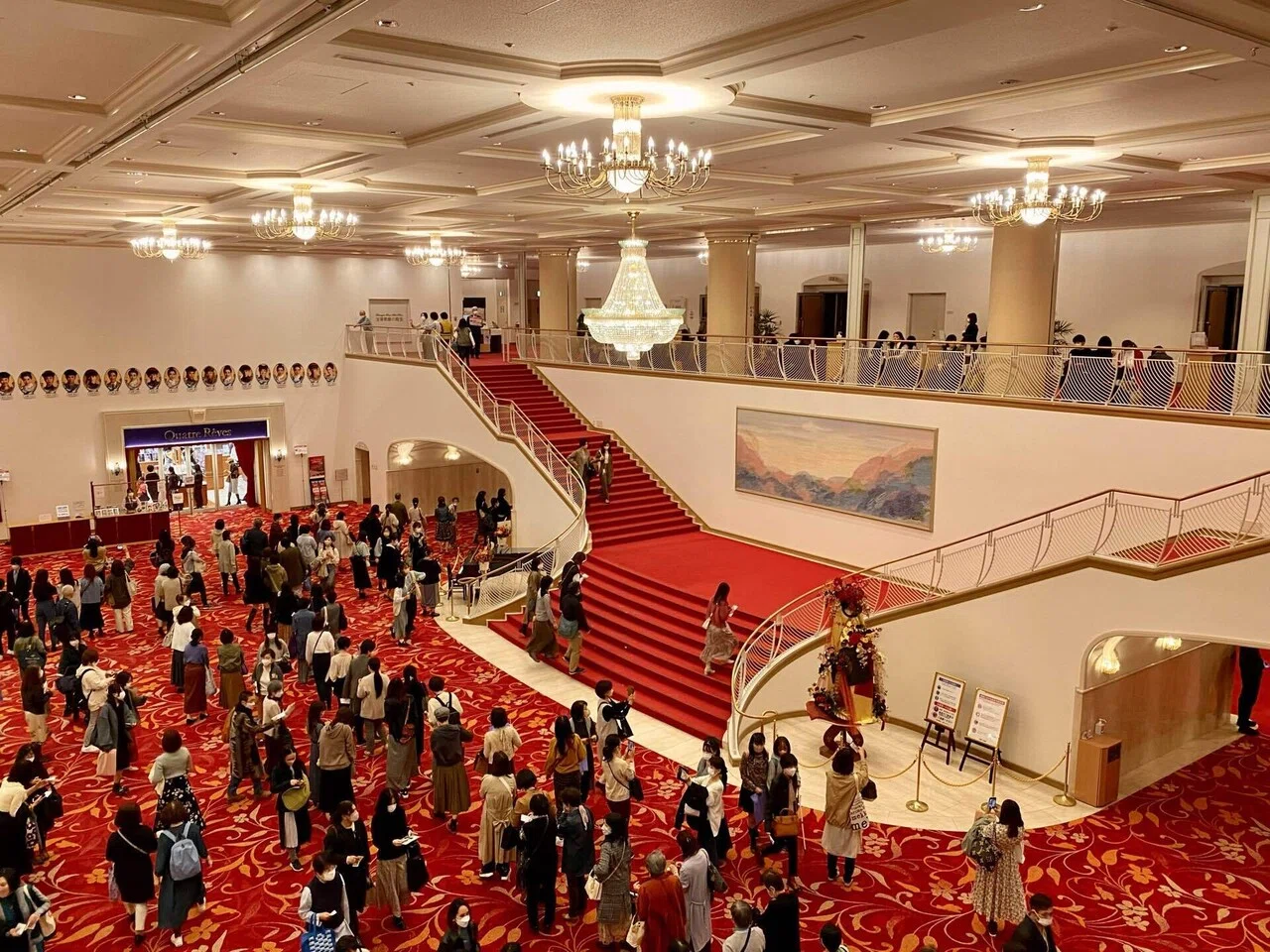I Saw Takarazuka for the First Time: Takarazuka Revue Snow