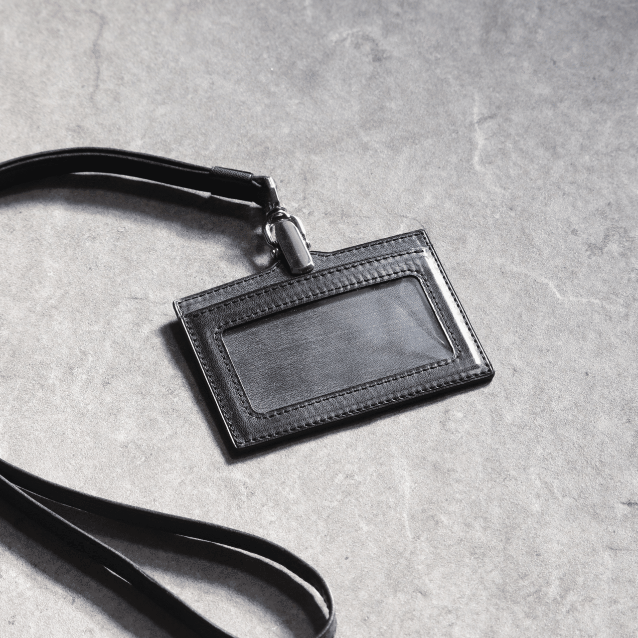 ブライドルレザーのIDケース【Fuji】｜BRUSH