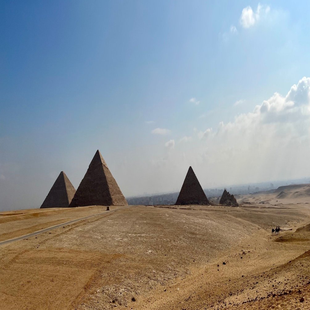 エジプト旅行② l みんながよく行くピラミッド。スフィンクスの向かい