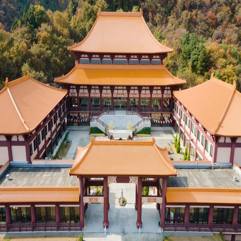 伊香保温泉で台湾気分!?佛光山法水寺（ぶっこうざん ほうすいじ