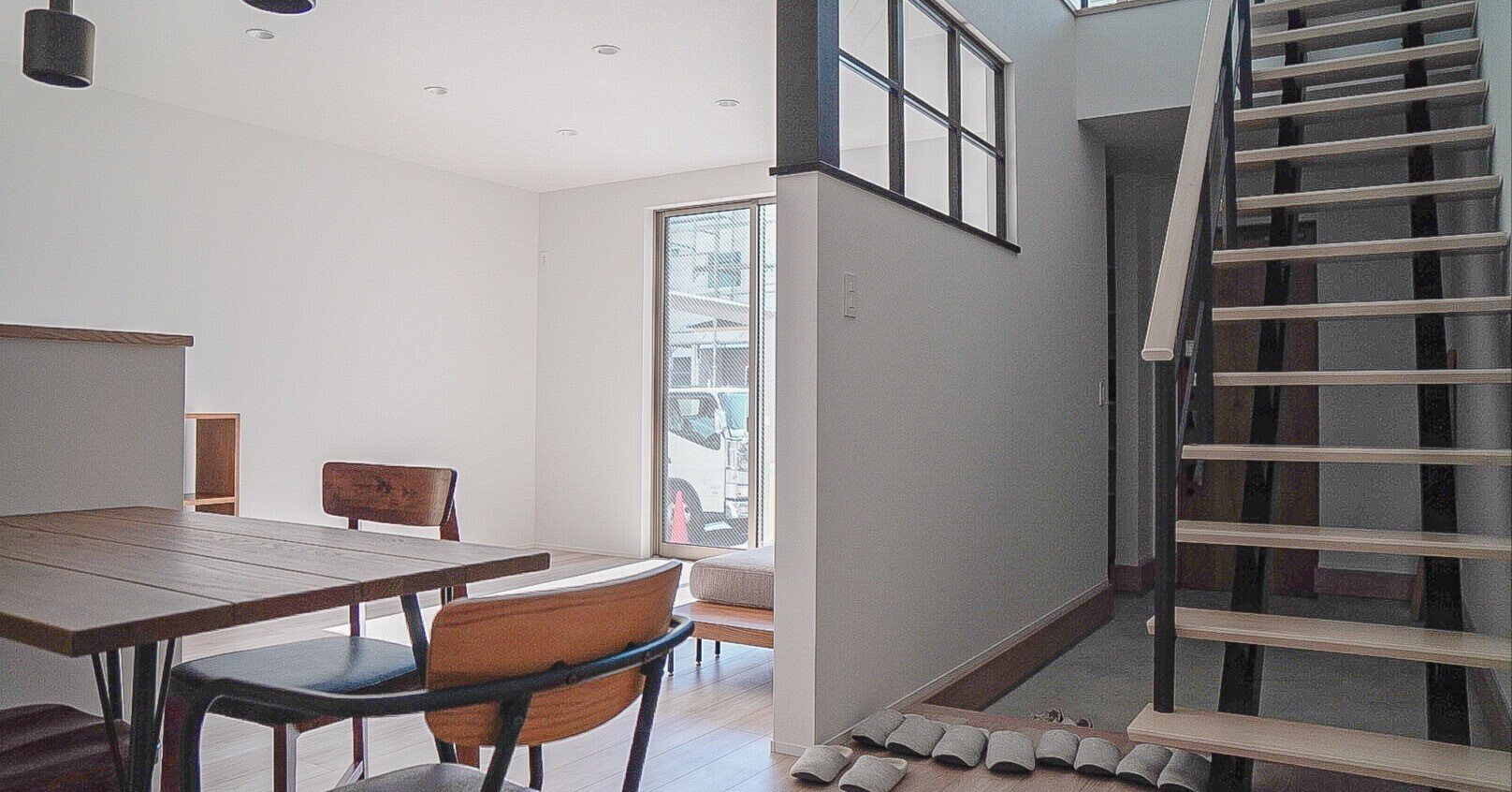 子供が友達とゲームする場所ってどこ 広めの玄関土間にベンチ置いてみたら案 髙山 康宏 建築設計事務所取締役 Note 子供が友達とゲームする場所ってどこ 広めの玄関土間にベンチ置いてみたら案 髙山 康宏 建築設計事務所取締役 Note