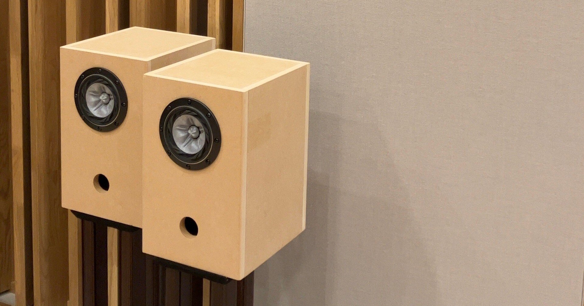 901de7b3ea2954a30a8c7377dd03b9