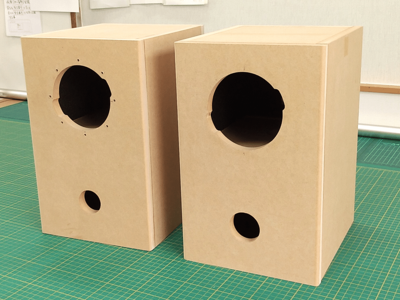 FE108SS-HP」専用のダブルバスレフ型エンクロージャー「UK108SSHP-DB