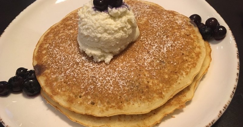 朝食のパンケーキにのってる白いのはなんだろう Mersy Note 朝食のパンケーキにのってる白いのはなんだろう Mersy Note