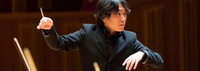 指揮者・伊藤玲阿奈「ニューヨークの書斎から」