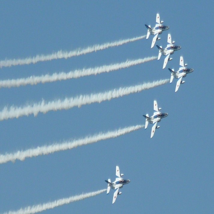 愛知県 県政150周年記念 ブルーインパルス展示飛行｜ruype
