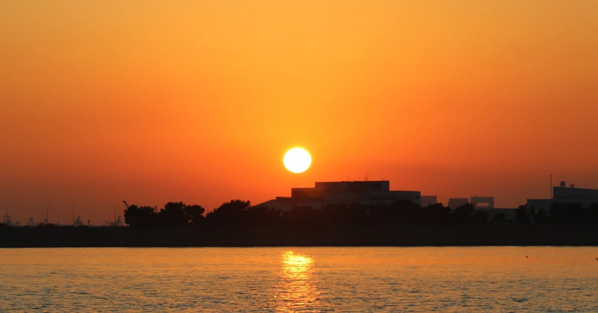 写真】快晴,東京. その7 日没,葛西海浜公園｜Abbey -旅するように