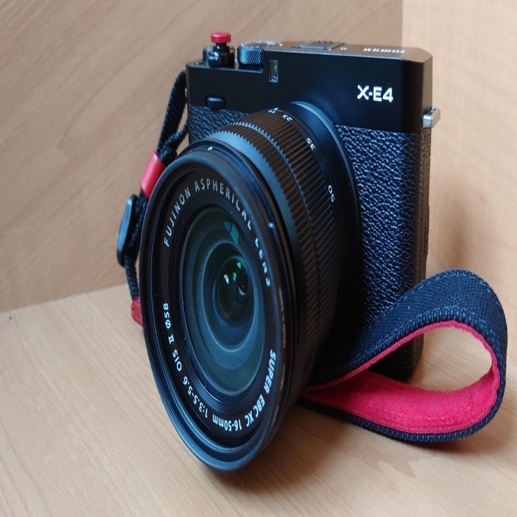 FUJIFILM X-E4 と XC16-50mm F3.5-5.6 OIS II｜あお