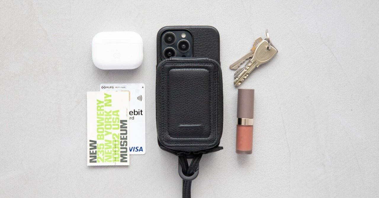 収納」から「接続」へ。身体に溶け込む”スマホショルダー”とは