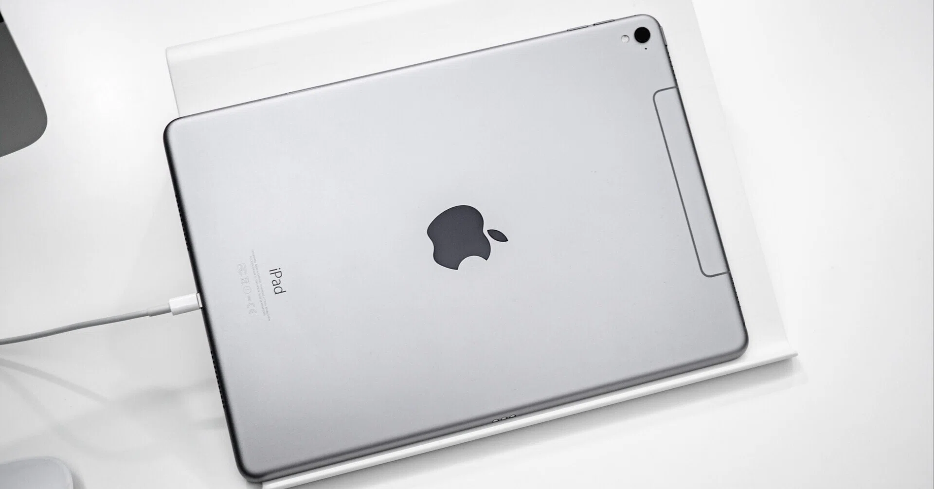 iPadは電源ケーブルつなぎっぱなしでも大丈夫なのか？｜あっぽー