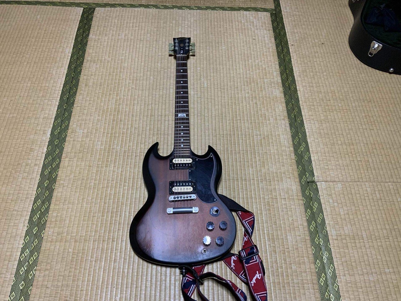 【スルーネック】SG エレキギター メーカー不明　ぼっちざろっく　けいおん スルーネック】SG エレキギター メーカー不明 ぼっちざろっく けいおん