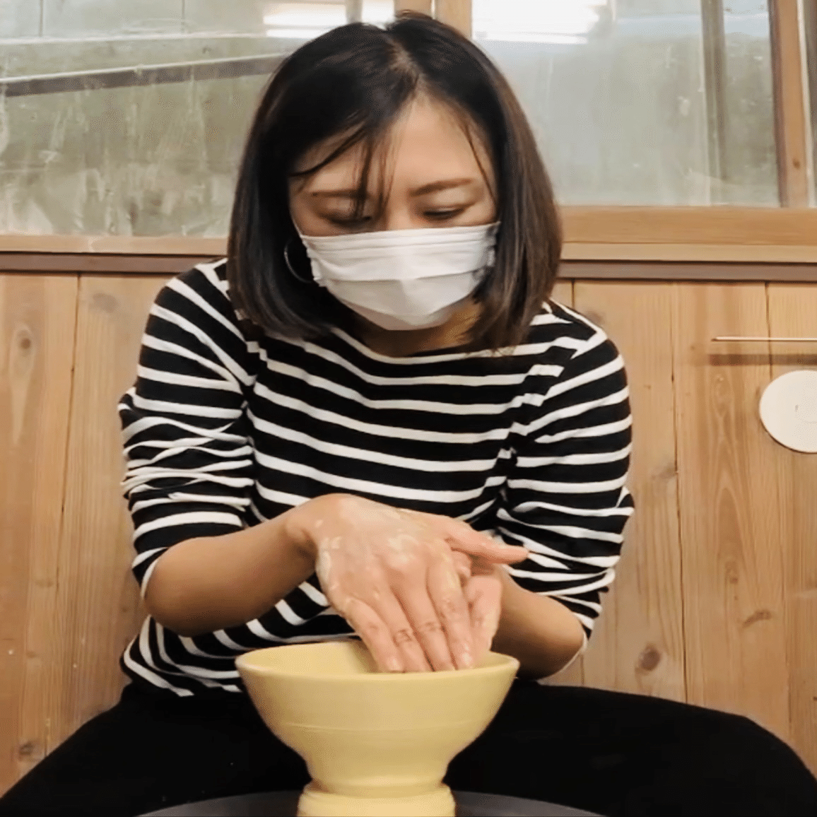 電動ロクロで萩焼に挑戦（山口県萩市）｜Eriko