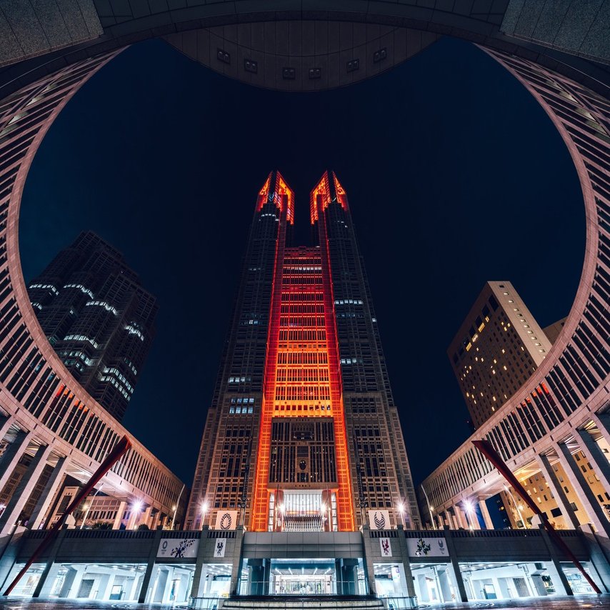 圧倒的ラスボス感 東京都庁ライトアップで撮られた１枚の写真がすごすぎる 横田裕市 写真家