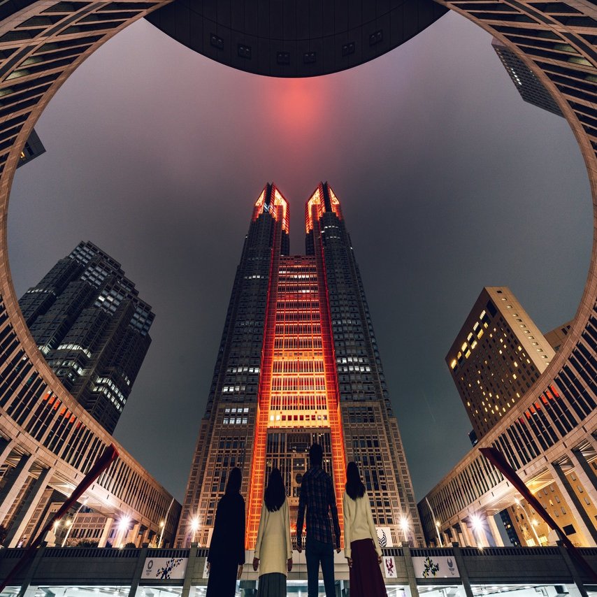 圧倒的ラスボス感 東京都庁ライトアップで撮られた１枚の写真がすごすぎる 横田裕市 写真家