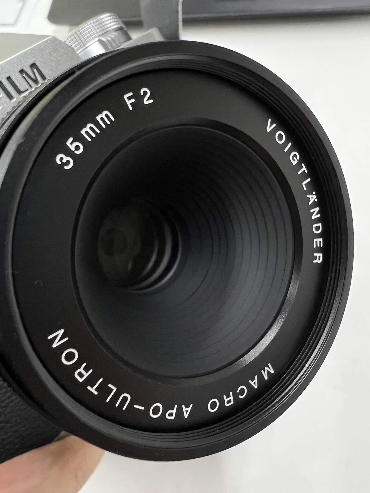 vol.129 MACRO APO-ULTRON 35mm F2を購入した。｜緋色のHiro（写真を