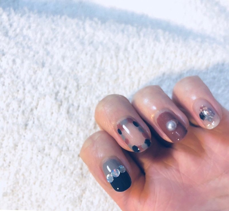 偏愛18 2 深夜のマニキュア狂い Alice Note