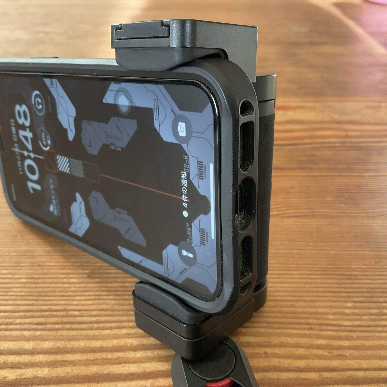 ShiftCam Snap Grip / スマホ用 カメラライクグリップ 痒いところにギリ手が届かない。スマホ用カメラグリップレビュー