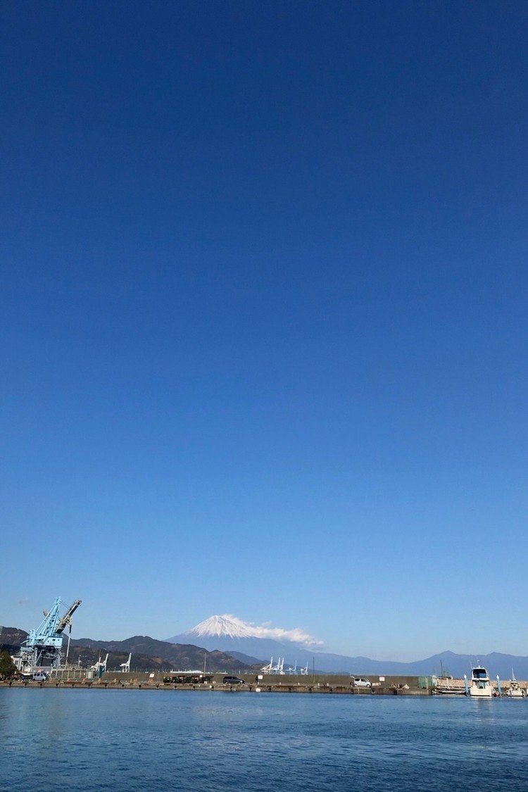 元旦の富士山。
#写真 #写真好きな人と繋がりたい #新年 #正月 #元旦 #富士山
