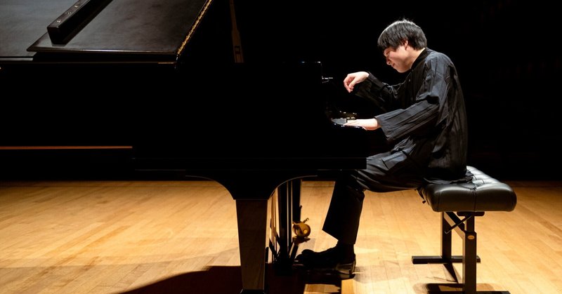 ピアニスト・藤田真央＃15「そのアクセントが、演奏を進化させる――ブラームス《ピアノ協奏曲 第2番》」