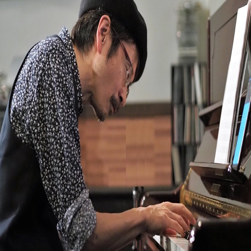 こんにちは、ジャズピアニストの原田耕自です｜原田耕自｜遅れてきた