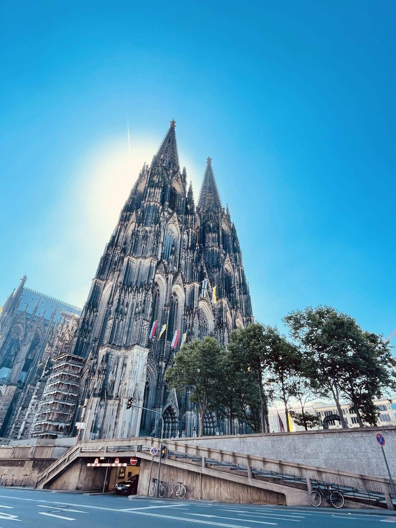 ケルン 街を見下ろす大聖堂｜Dito