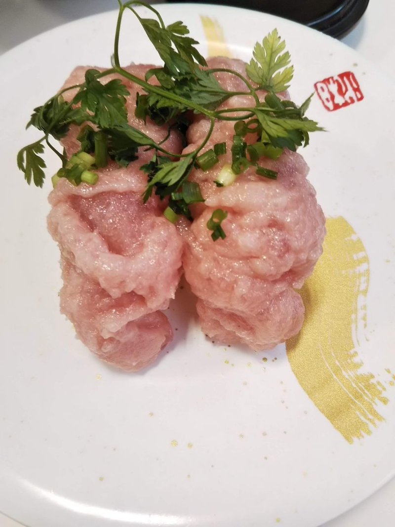寿司ネタがきれいで美味しいのに昼時の客がとても少なすぎるので店の先行きが心配な回転寿司店について紹介する Ruindig Note 寿司ネタがきれいで美味しいのに昼時の客がとても少なすぎるので店の先行きが心配な回転寿司店について紹介する Ruindig Note