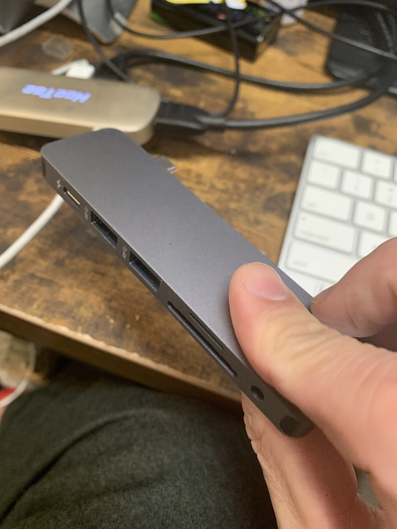 iPadをhdmi端子を使いプロジェクターやモニターでの音声出力 