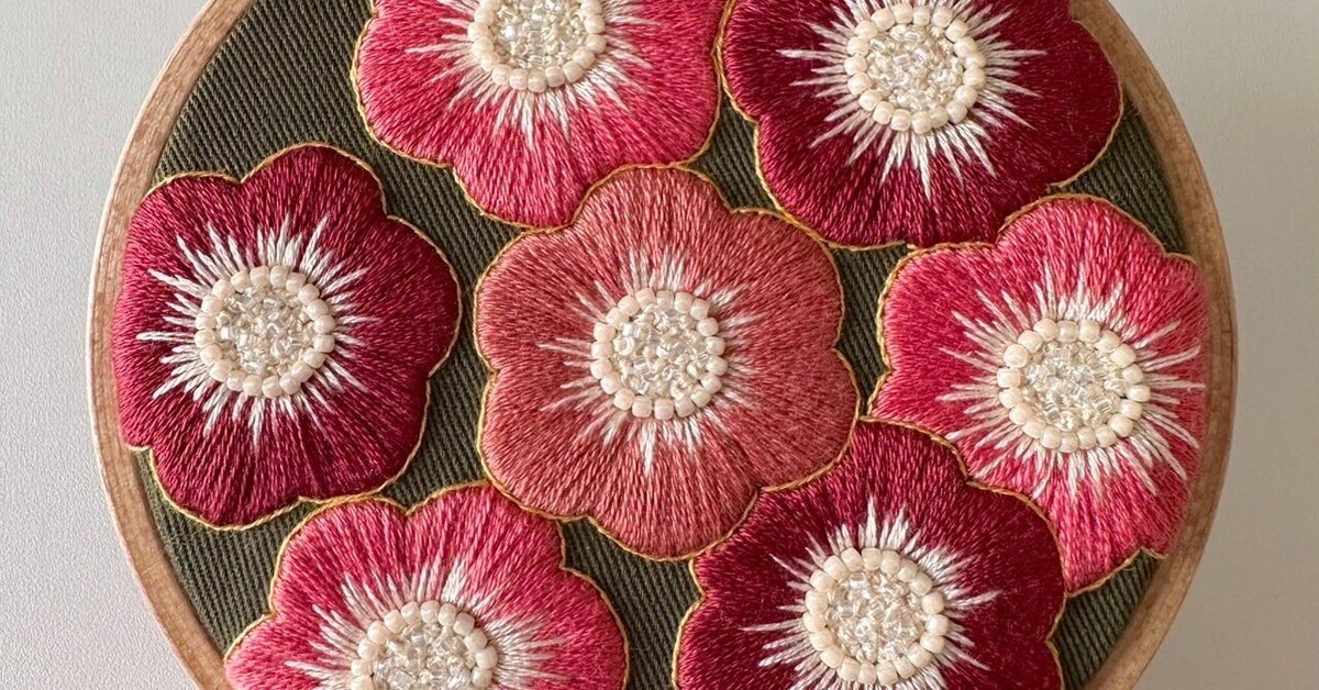 アンティーク 風車と橋と木と花刺繍クロス 家鴨の親子刺繍リボン付