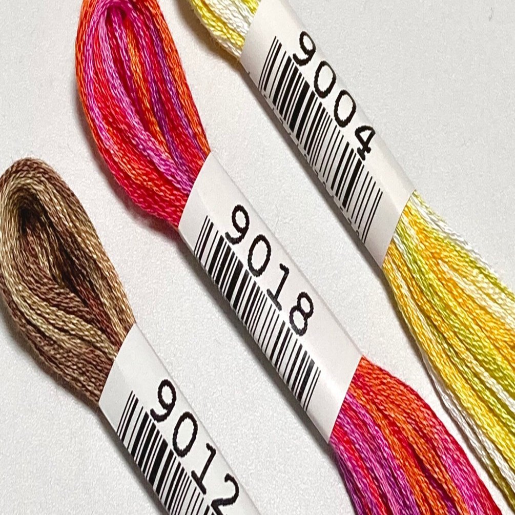 グラデーション糸で刺繍してみました🪡｜はなこまち/刺繍作家