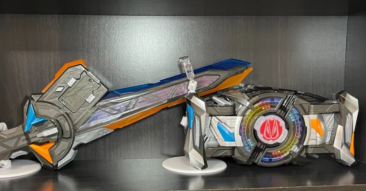 仮面ライダーギーツ】DXコマンドツインバックル&レイジングソード