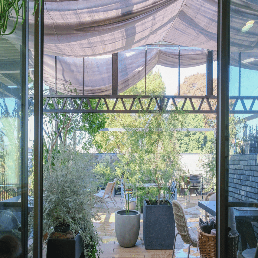 ガーデンショップの2階にOPENした癒しの隠れ家的Cafe!〜T-Garden House