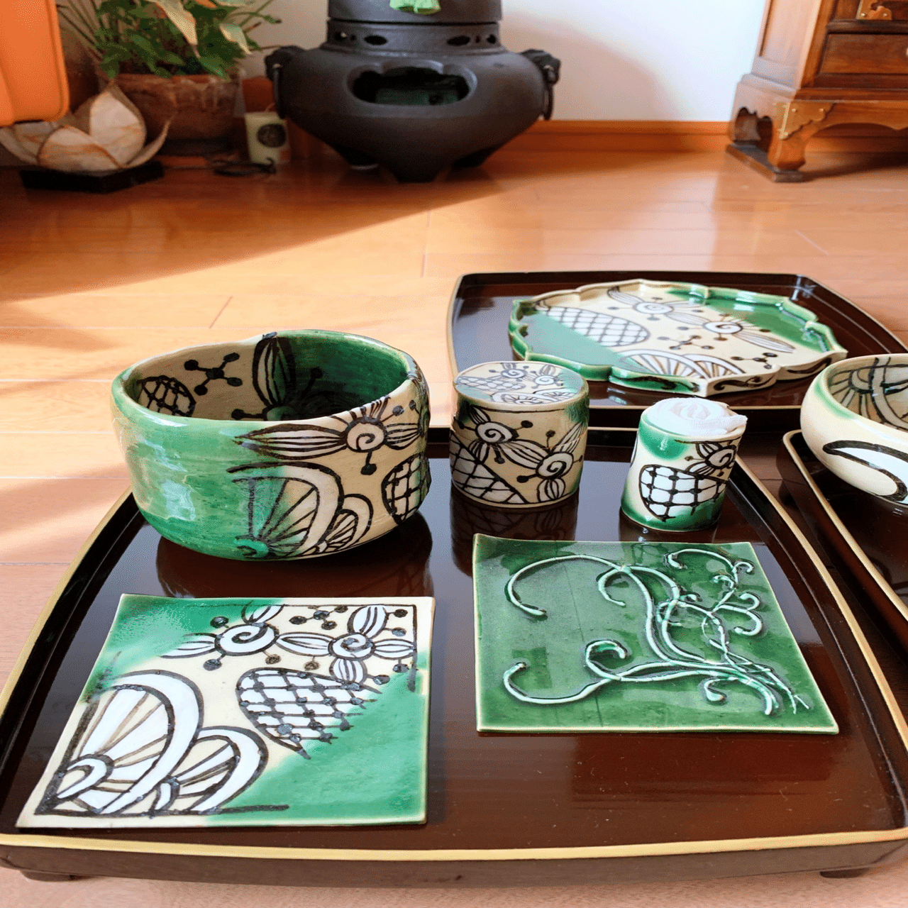 斬新なデザイン？いえいえ400年前のもの。織部に魅力は凄い！またまた