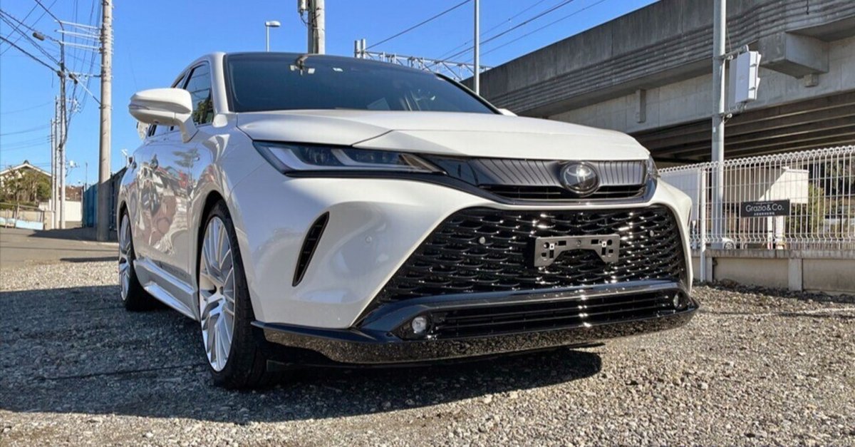 新型ハリアー 改良型にPHEVグリルを装着したいのでパーツを購入