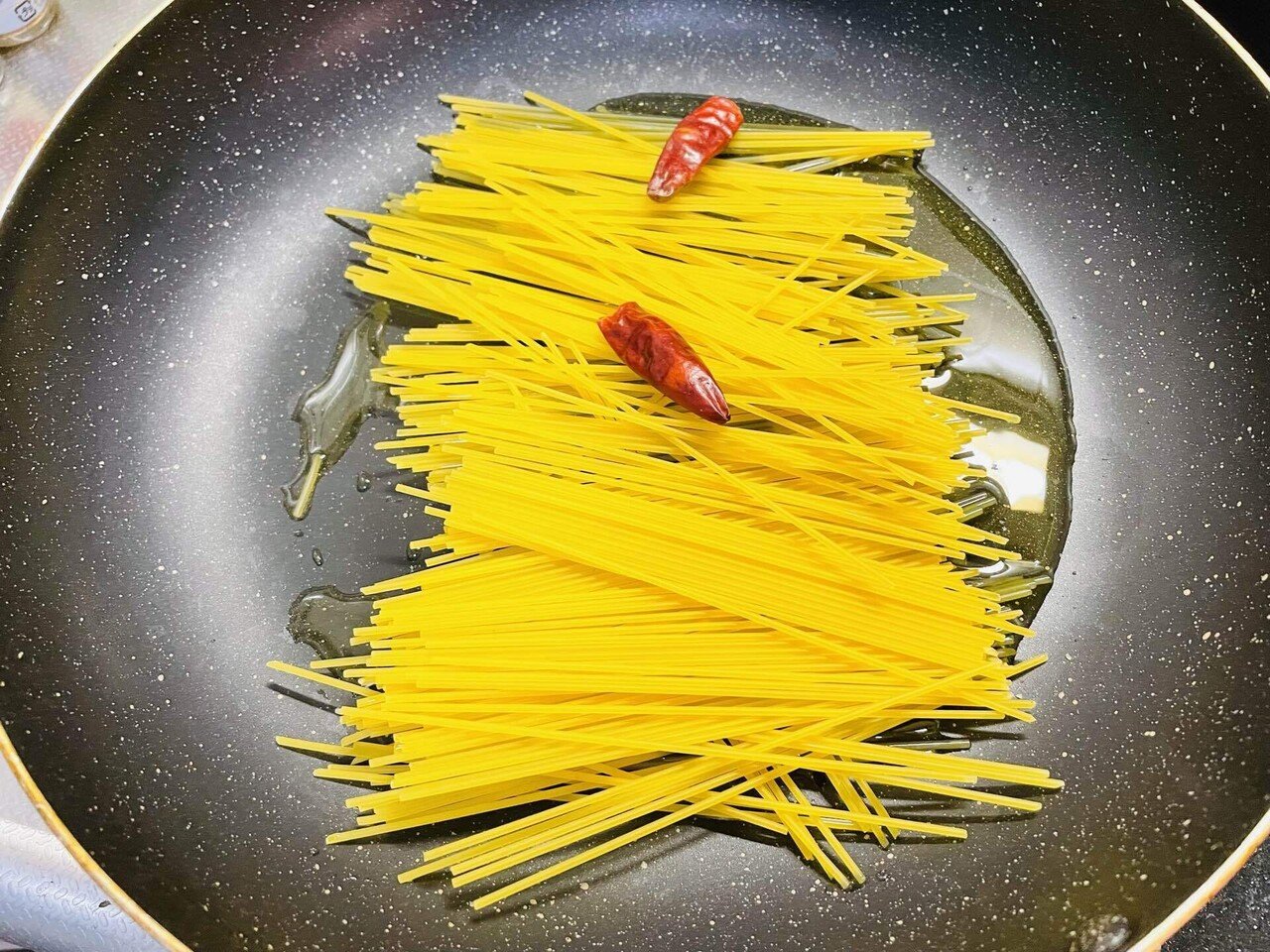 男の欲望飯#37「暗殺者のパスタ」|静 霧一/小説 男の欲望飯#37「暗殺者のパスタ」|静 霧一/小説