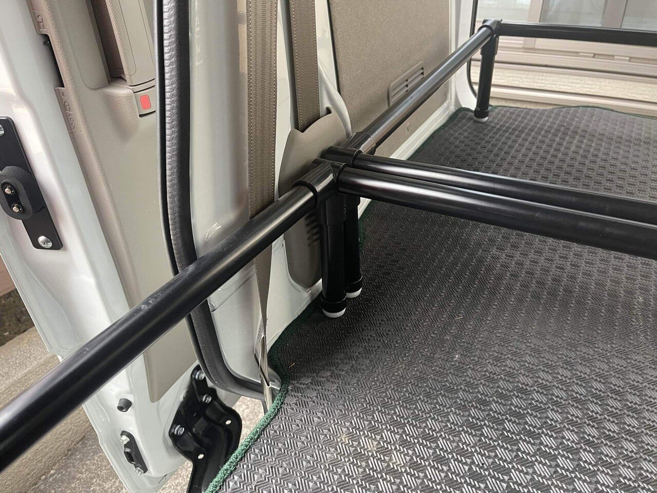 イレクターパイプで床フラット その②｜banco1972