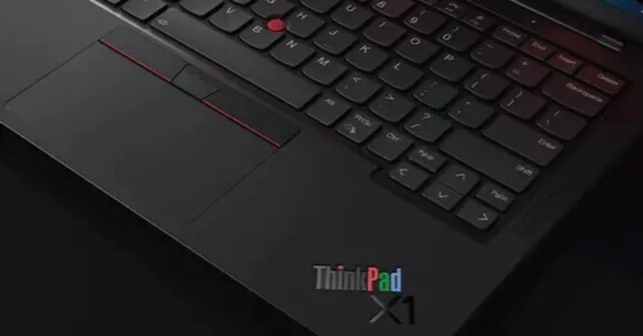 Red Thinkpad Note ThinkPad|Dnar