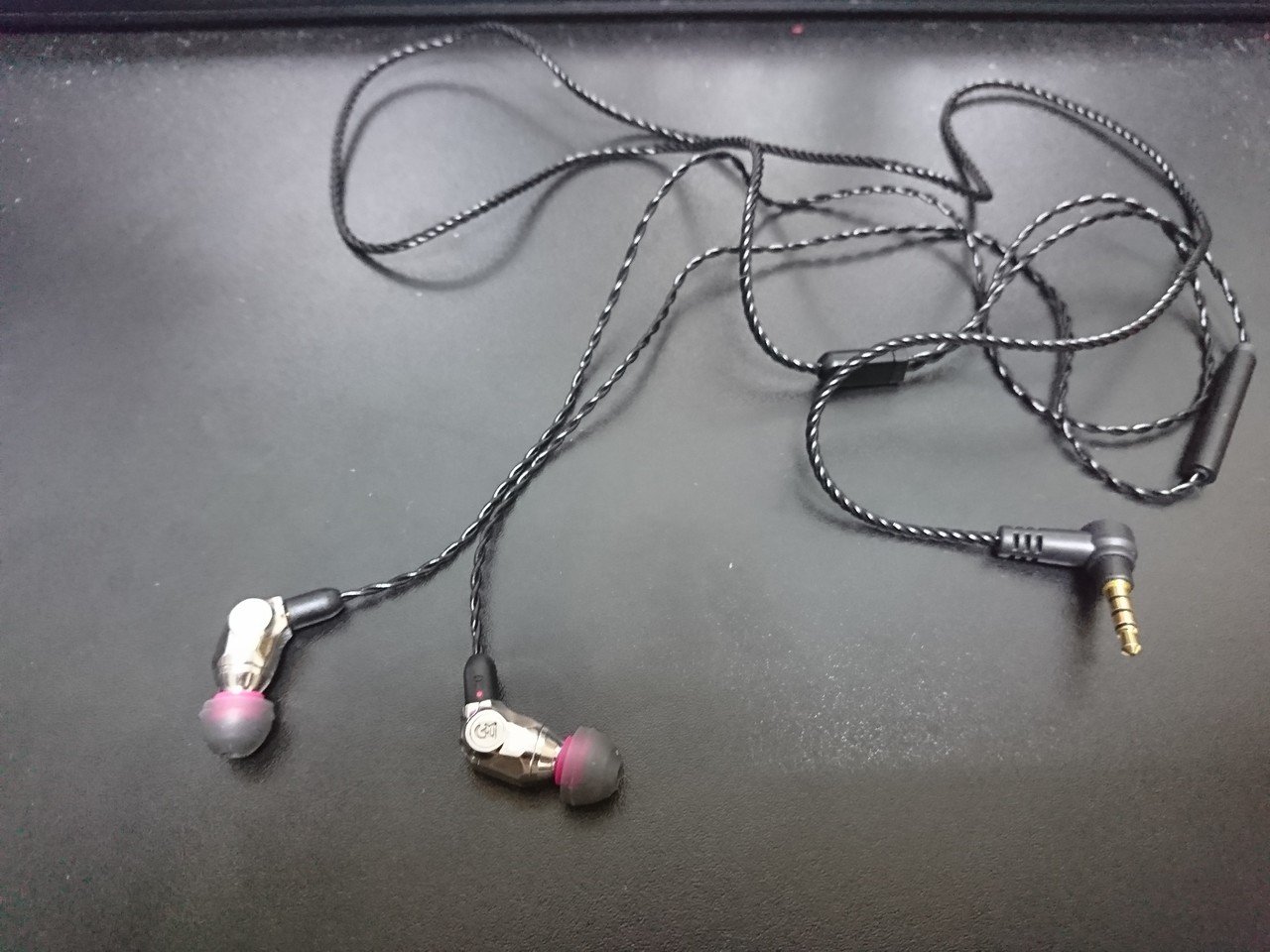 ヘッドフォン/イヤフォン CAMPFIREAUDIO COMET Sandal Audio: Campfire Audio Comet イヤホンの試聴レビュー
