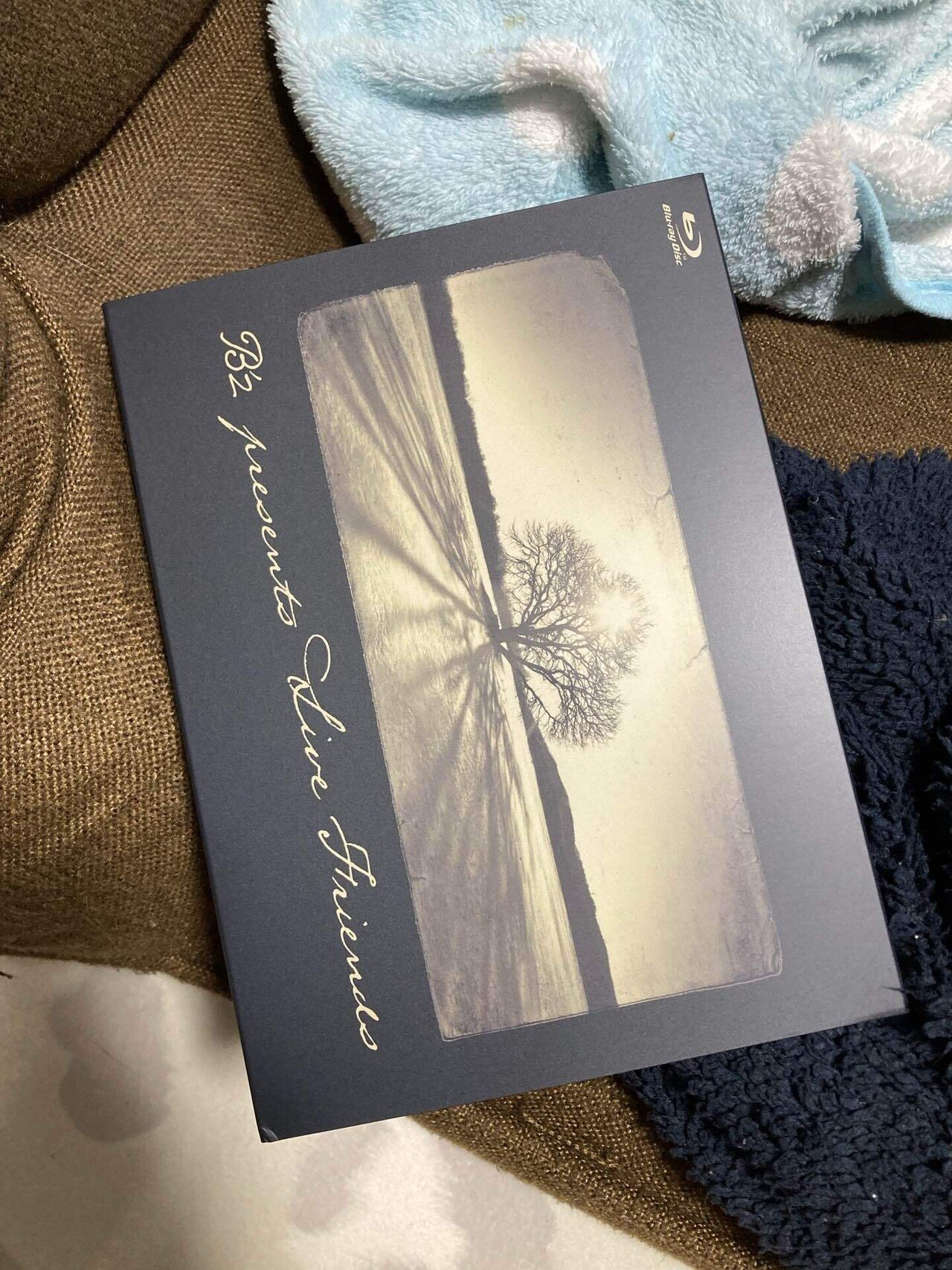 ♪B'z presents LIVE FRIENDS ☆新品　☆特典DISK封入 LIVE DVD『B'z presents LIVE FRIENDS』 3枚組
