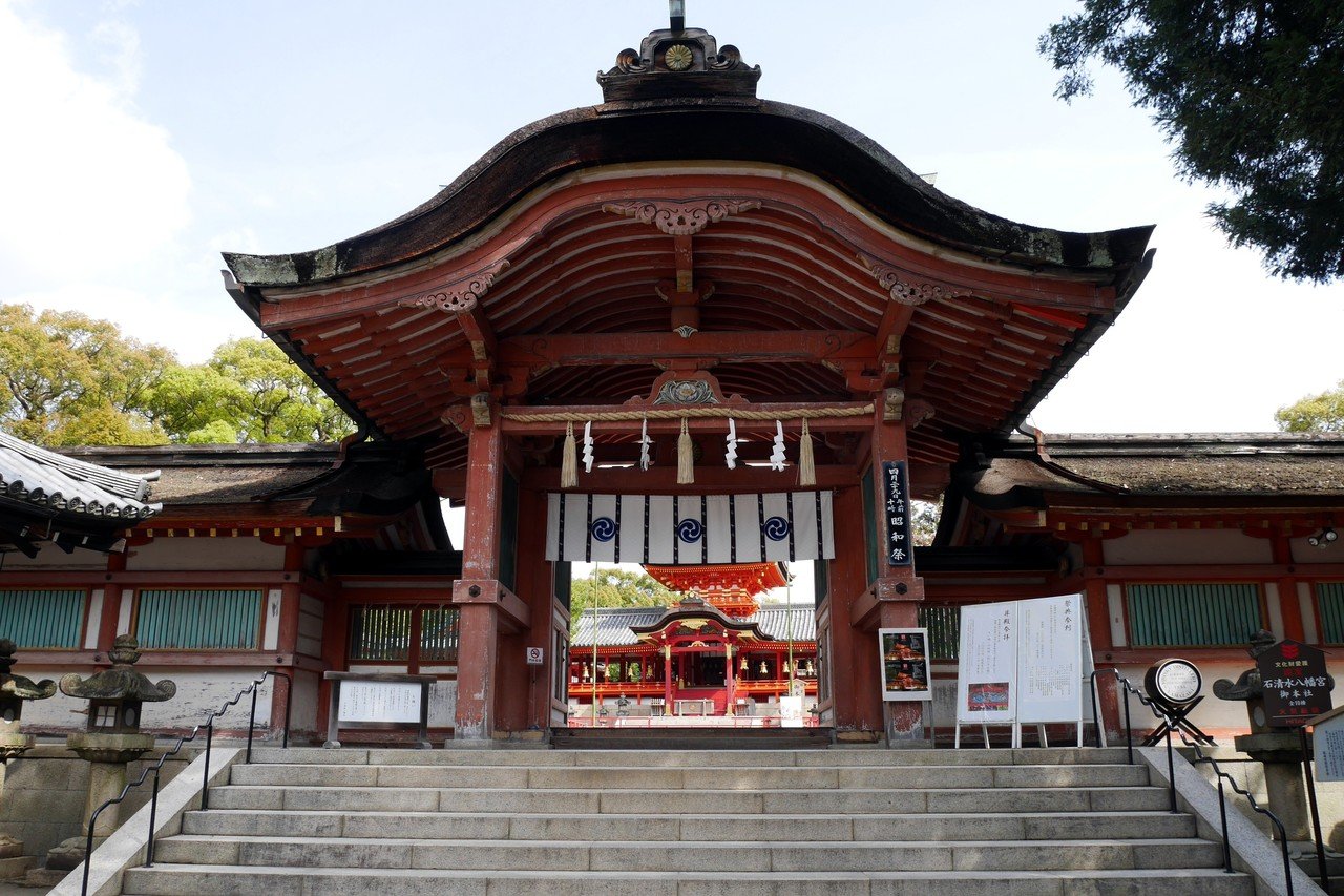 裏鬼門の守護 石清水八幡宮｜inumos
