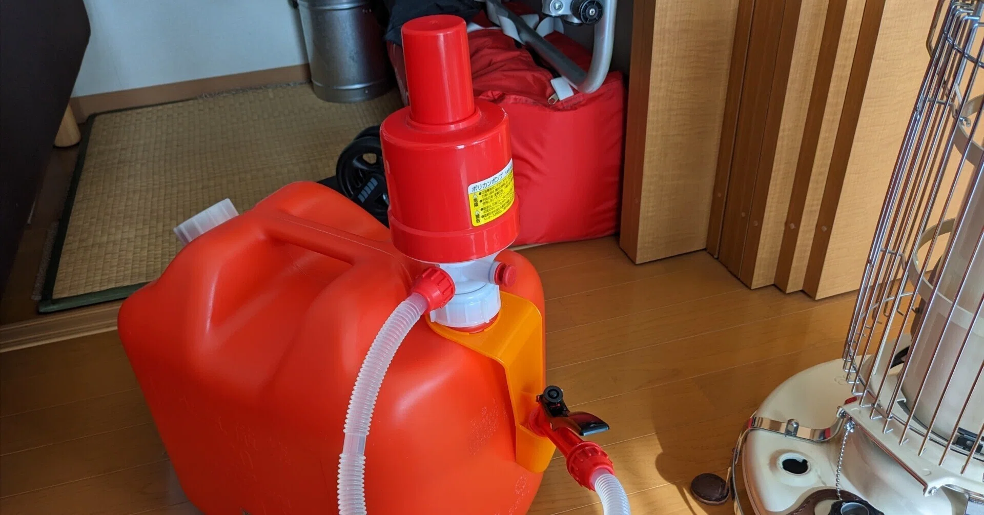 給油ポンプ】「タカギ(takagi)」さんの「ポリカンポンプ」が電池いらず