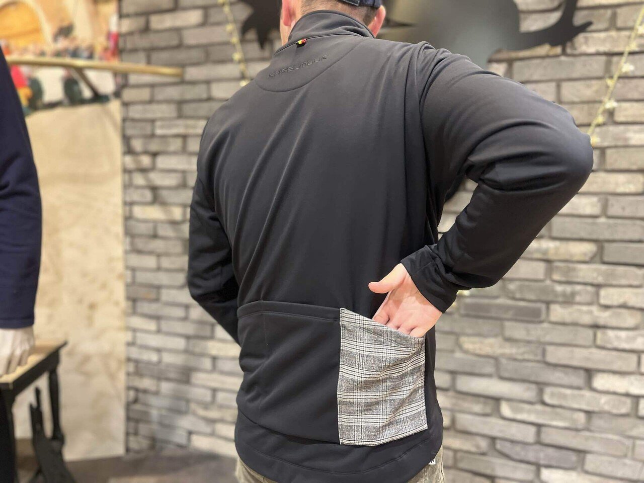 クラシックな防風ジャケットであったか冬ライド|KAPELMUUR クラシックな防風ジャケットであったか冬ライド|KAPELMUUR